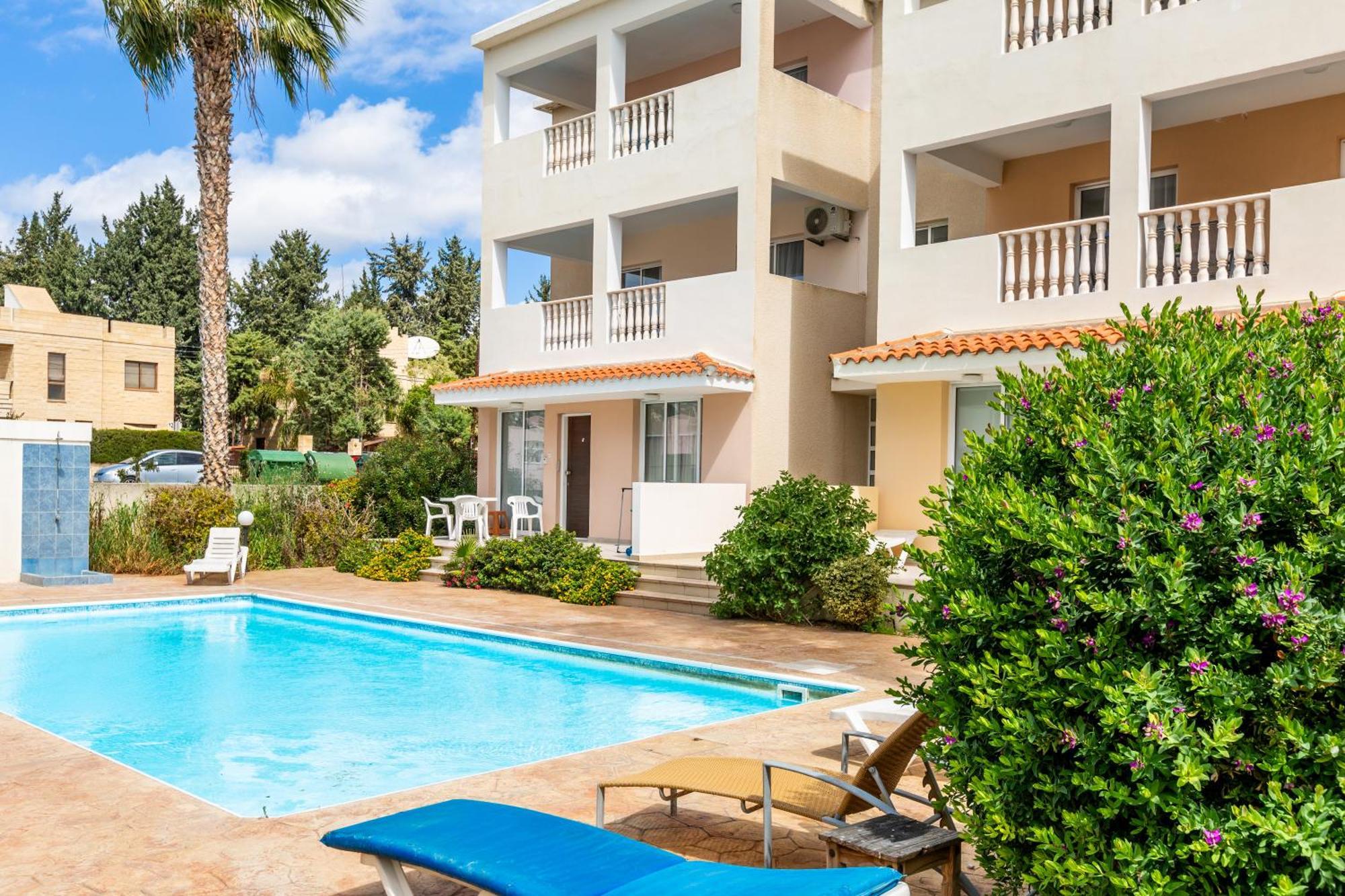 Beautiful 2 Bed Apartment In Paphos Cyprus Exterior foto