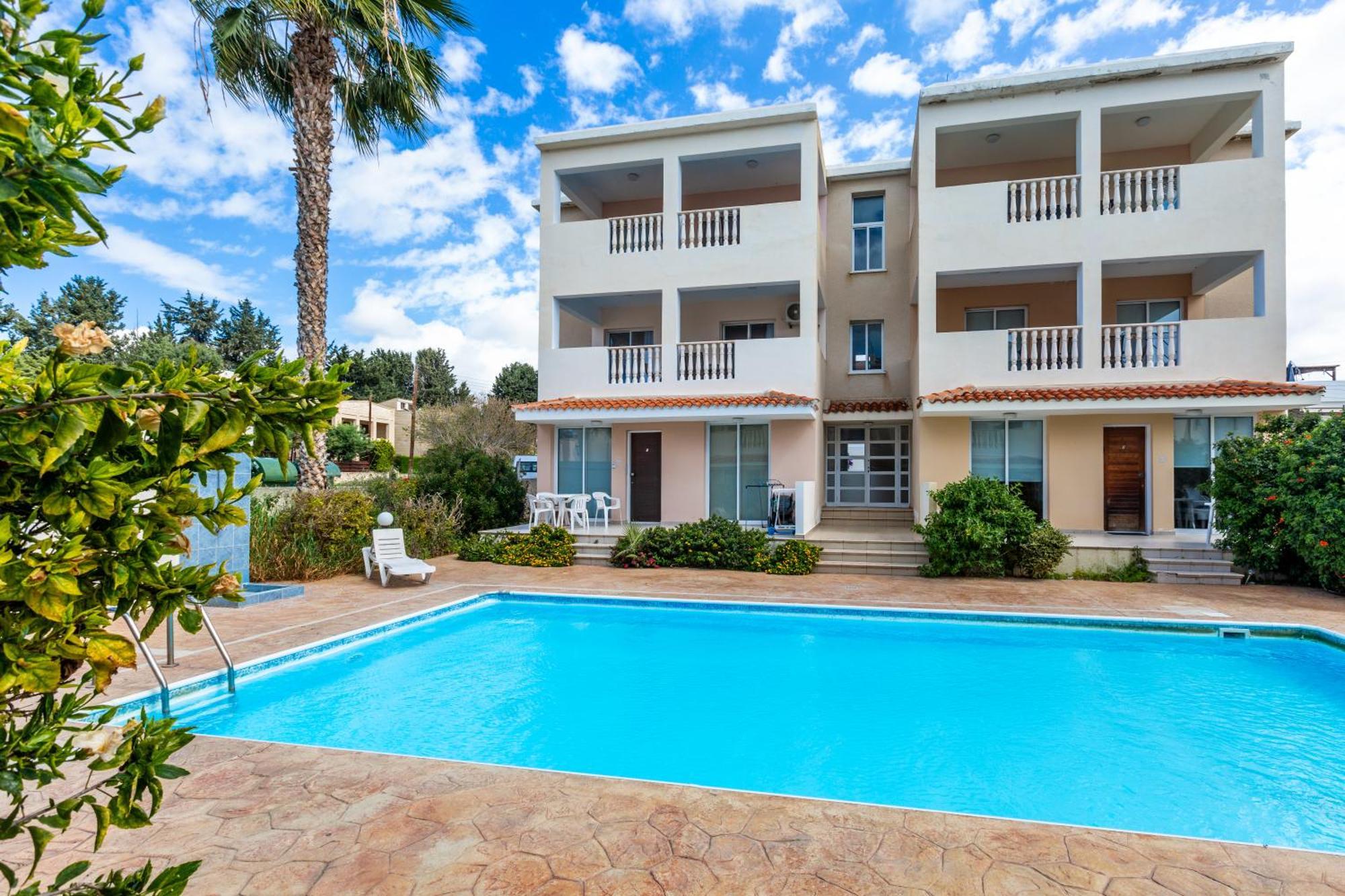 Beautiful 2 Bed Apartment In Paphos Cyprus Exterior foto