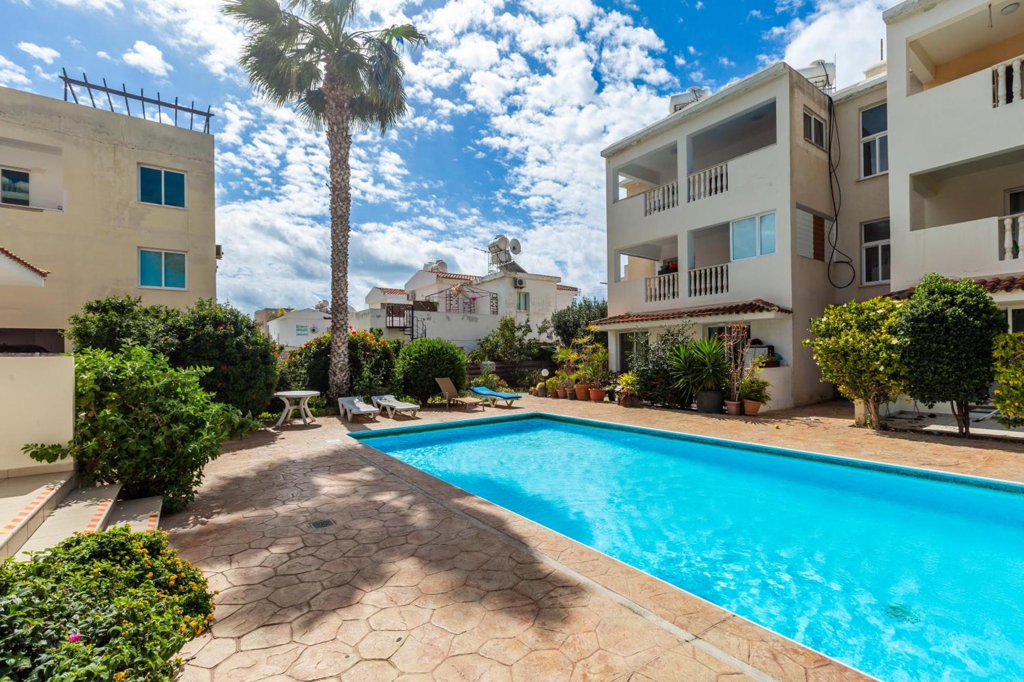 Beautiful 2 Bed Apartment In Paphos Cyprus Exterior foto