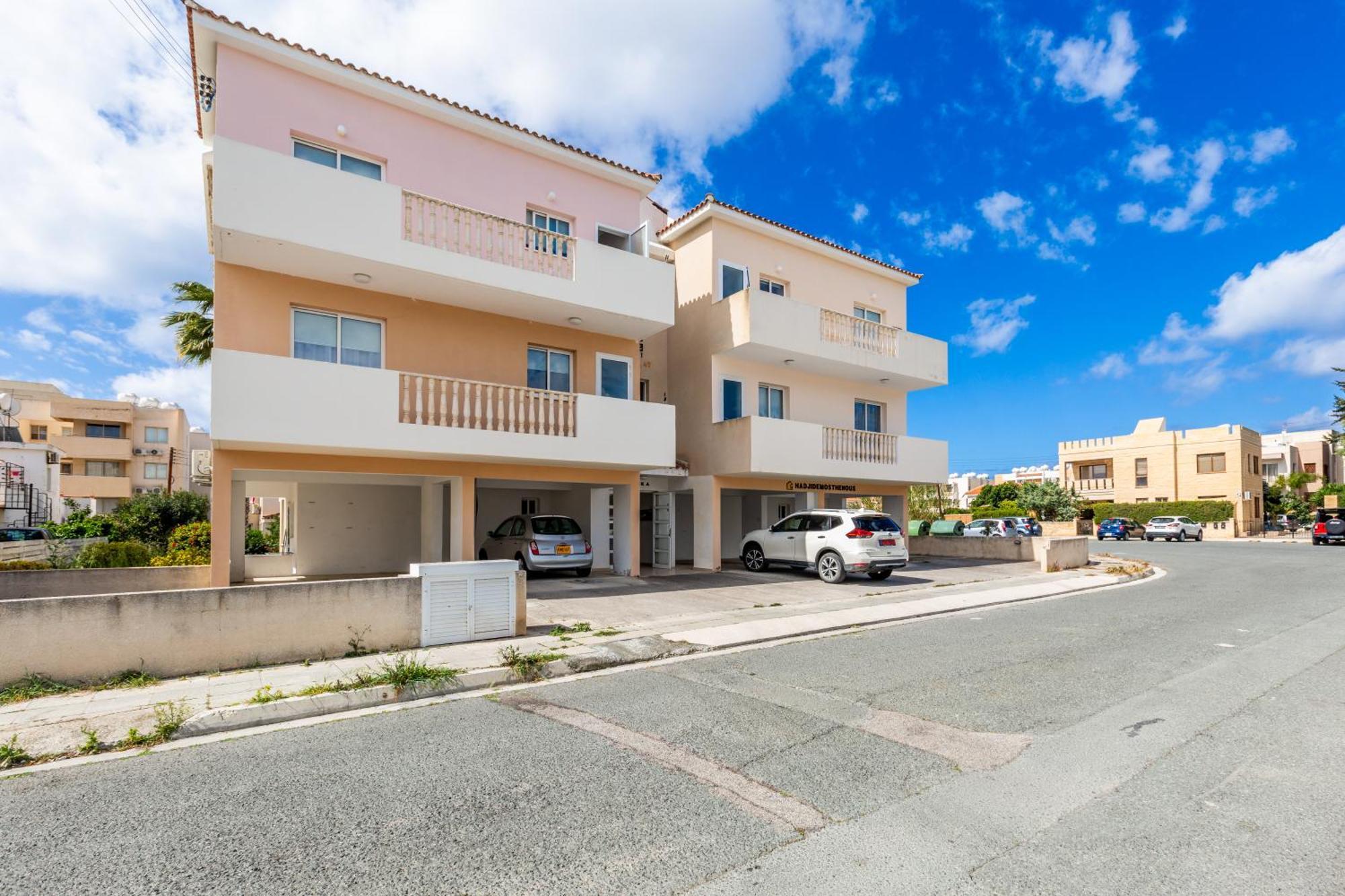 Beautiful 2 Bed Apartment In Paphos Cyprus Exterior foto