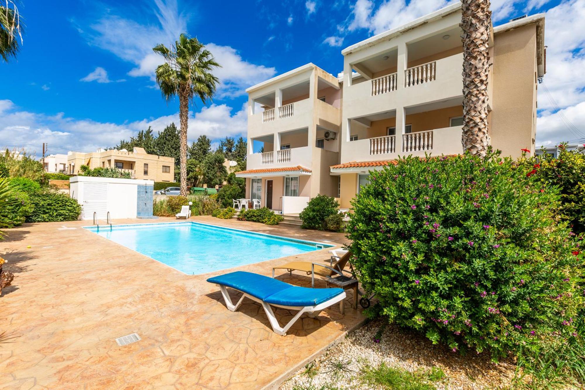 Beautiful 2 Bed Apartment In Paphos Cyprus Exterior foto