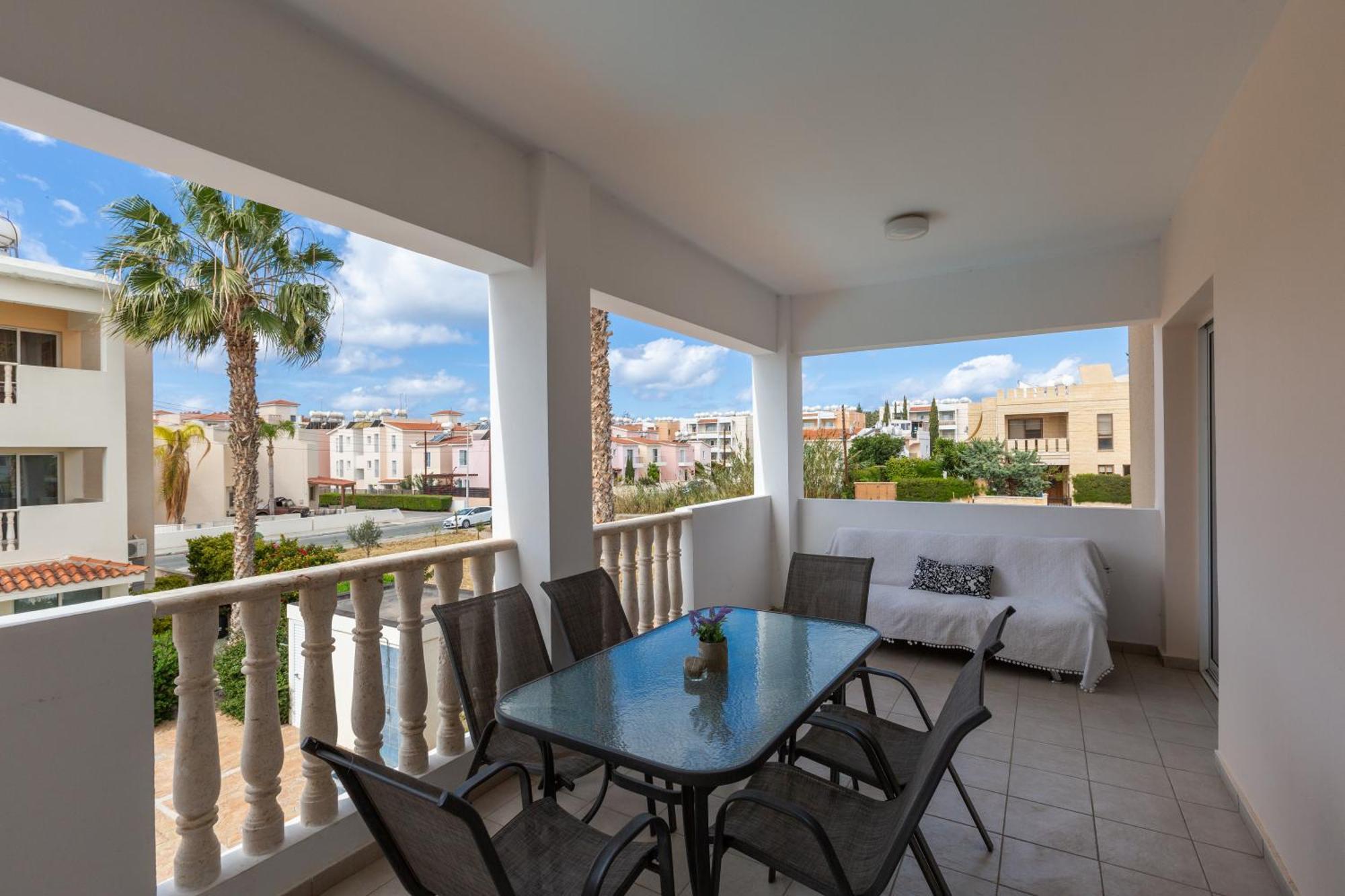 Beautiful 2 Bed Apartment In Paphos Cyprus Exterior foto