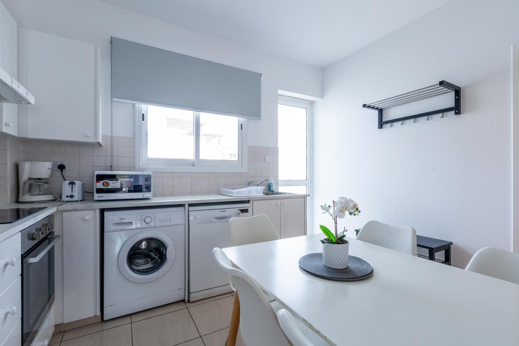 Beautiful 2 Bed Apartment In Paphos Cyprus Exterior foto