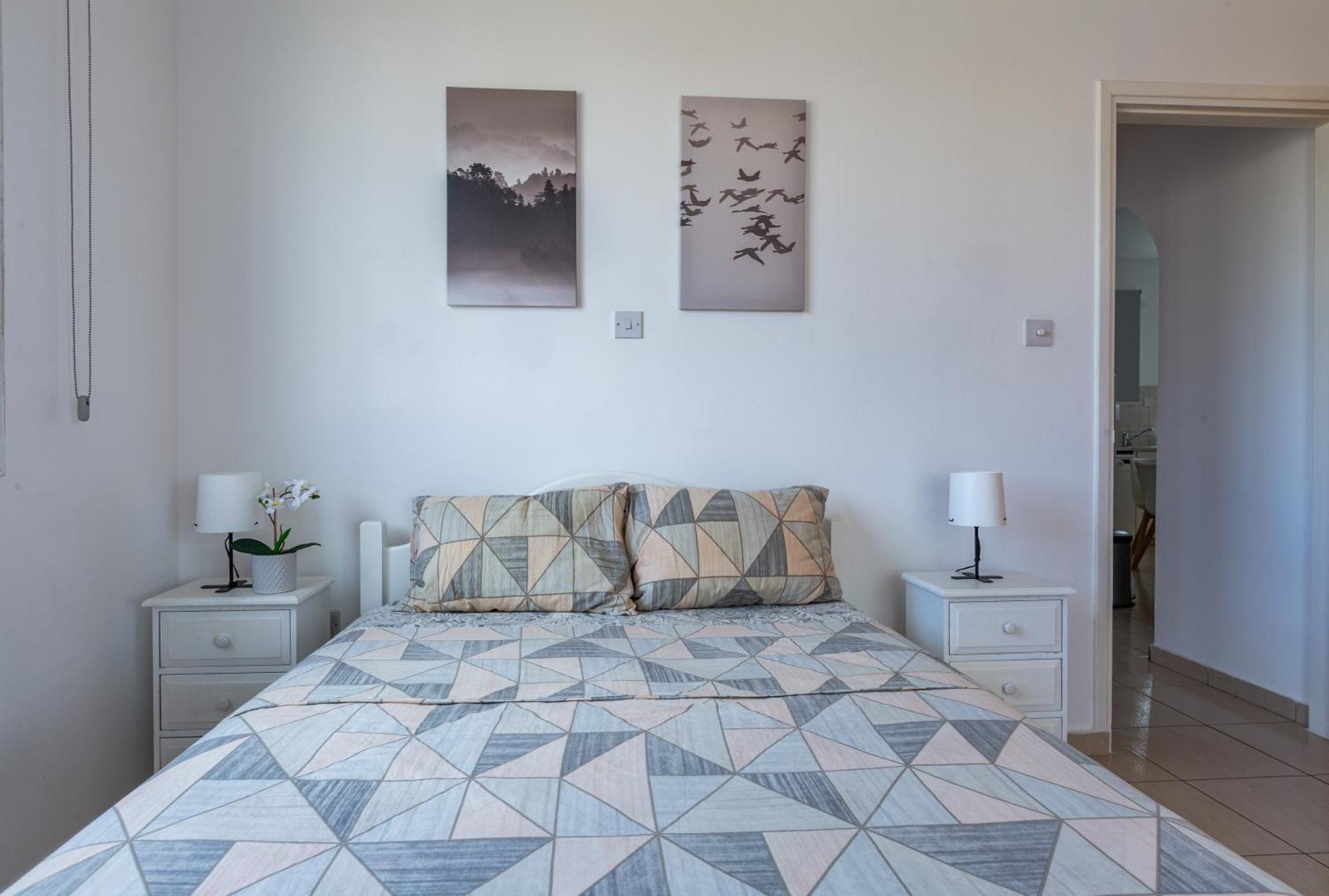 Beautiful 2 Bed Apartment In Paphos Cyprus Exterior foto